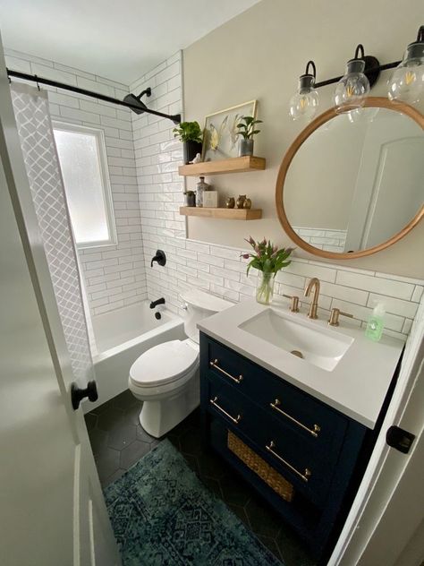 Small Full Bathroom, Full Bathroom Remodel, Small Bathroom Makeover, Bathroom Redesign, Guest Bathrooms, Bathroom Remodel Designs, Upstairs Bathrooms, Bathroom Inspiration Decor, Remodel Bathroom