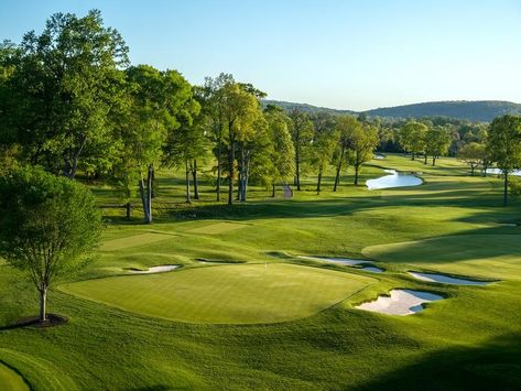 Where’s the best golf in the U.S.? Our scientific ranking of the top areas | Courses | Golf Digest Golf Course Landscape, Luxury Golf Course, Small Golf Course, Golf Course House, Green Atrium, Golf Club Design, Golf Course Design, Golf Field, High Key Portrait