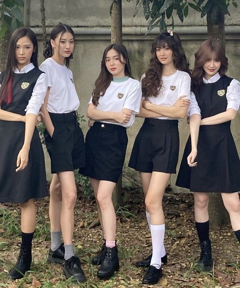 Homeschool Series Thai, Home School Thai Drama, Homeschool Drama, Thai School Uniform, Home School Thai Series, Thai Uniform, Girl Actors, Drama School, Korean Drama List