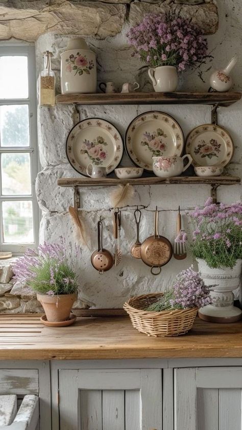 Cottagecore Dream House, Vintage Cottage House Aesthetic, Colourful Country Home, Interior Design Old House, Feminine Kitchen Ideas, German Interior Design Traditional, Fairy Cottage House Interior, Fairy Kitchen Aesthetic, Old Country House Interior