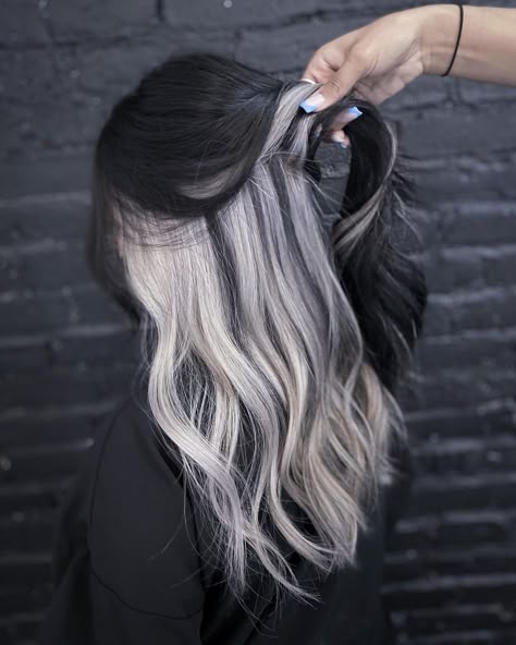 Platinum Hair With Black Tips, Silver Under Black Hair, Dyed Hair Black And White, Platinum Roots Black Ends, Silver Black Ombre Hair, White Balayage, Hair Color Ideas Balayage, Blonde Underneath Hair, Black And Silver Hair