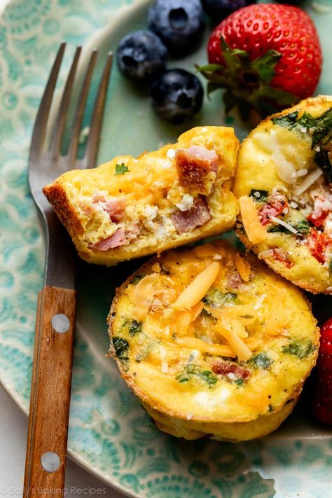 Freezer Snacks, Mini Egg Muffins, Carb Breakfast Ideas, Frittata Muffins, Breakfast Egg Muffins, Egg Muffins Recipe, Healthy Breakfast Snacks, Egg Muffins Breakfast, Sally's Baking