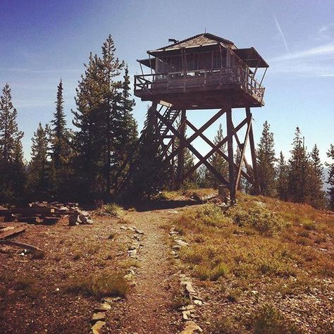 Bushcraft | Bushcraft Shelter | Bushcraft Tools | Bushcraft Kit | Diy Bushcraft | Bushcraft Projects | Bushcraft Gear Diy | Bushcraft Meals | Bushcraft Aesthetic Fire Watch, Stilt House, Ian Mcque, Fire Lookout, Fire Tower, Small Cabins, Bushcraft Kit, Bushcraft Shelter, Observation Tower