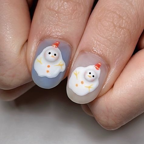 ☃︎ melting snowman ❄️ Hard gel overlay, design from @nail_yellu 🎀 𝗗𝗶𝘀𝗰𝗼𝘂𝗻𝘁 𝗖𝗼𝗱𝗲 at @kiokonailsupply use 𝗝𝗔𝗡𝗘𝗧 to save 💸 on your Korean gel / nail supplies ✨ #winternails #nailinspo #naildesign #shortnails #nailart #minimalistnails #cutenails #3dnails #3dnailart #koreannails #vancouvernails #trendynails Melting Snowman Nails, Snow Man Nails, Hard Gel Overlay, Man Nails, Melting Snowman, Snowman Nails, Melting Snowmen, Gel Overlay, Korean Nails