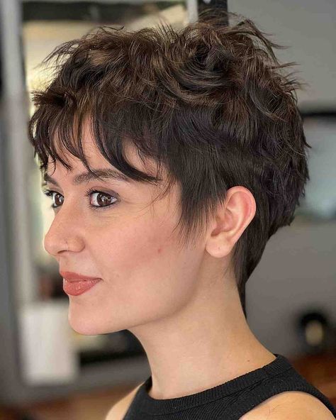 Curling Thick Hair, Textured Pixie, Curly Pixie Hairstyles, Textured Pixie Cut, Choppy Haircuts, Choppy Bob Haircuts, Textured Haircut, Thick Wavy Hair, Short Hair Lengths