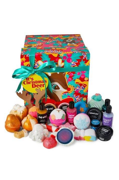 Lush's Christmas Collection Is Finally Here, and It's Truly a Joy to the World Lush Christmas Products, Lush Collection, Lush Christmas, Pink Lips Makeup, Sephora Gift, Deer Gifts, Watercolor Eyes, Tiny Shop, Lush Products