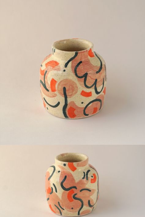 Abstract Painting Pottery, Paint On Vase Ideas, Abstract Painted Pottery, Modern Pottery Painting, How To Paint Pottery Ceramics, Unconventional Ceramics, Pottery Inspo Vase, Abstract Ceramic Painting, Home Made Ceramics