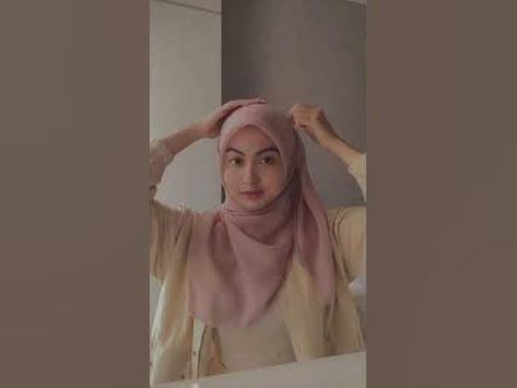 BAWAL TO SHAWL TUTORIAL | TUTORIAL BAWAL | TUTORIAL SHAWL - YouTube Cotton Shawl Tutorial, Bawal Tutorial, Shawl Tutorial, Tudung Shawl, Pashmina Shawl, Easy Tutorial, Pic Ideas, Half Moon, Shawl