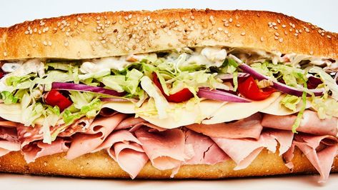 Straight out of the Italian deli of your dreams, this sandwich is the answer to the age-old question Iceberg Salad, Italian Hoagie, Peppadew Peppers, Pepperoncini Peppers, Italian Deli, Red Onion Salad, How To Cook Ham, Spaghetti Carbonara, Shredded Lettuce