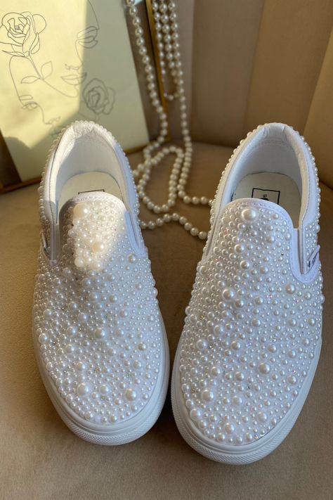 Wedding Vans, Reception Shoes, Platform Vans, Wedding Sneakers, Future Wedding Plans, Dream Wedding Ideas Dresses, Cute Wedding Ideas, Wedding Goals, Wedding Mood