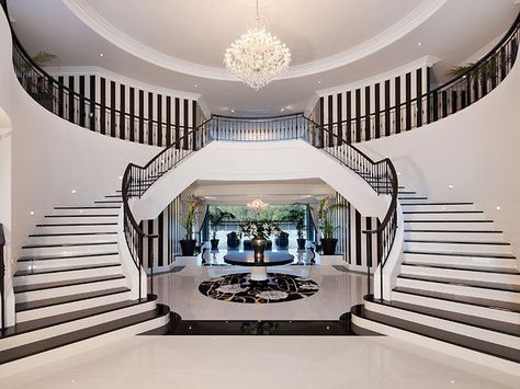 Luxury Staircase, Staircase Designs, Wooden Staircase, Double Staircase, Home Decor Aesthetic, Luxury House Interior Design, Aesthetic Home Decor, Million Dollar Homes, Home Aesthetic