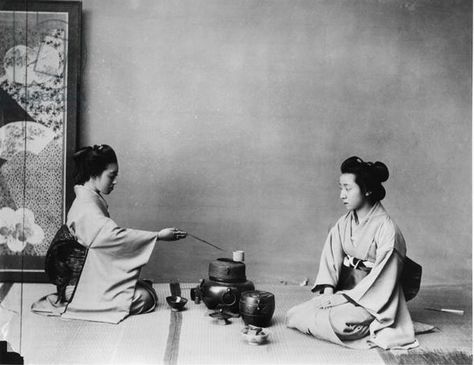 Japan Tea Ceremony Aesthetic, Tea Ceremony Japanese, Japanese Tea Ceremony Aesthetic, Japanese Tea Aesthetic, Tea Ceremony Japan, Tokyo Tea, Tea Japan, Japanese Tea House, Chinese Tea Ceremony