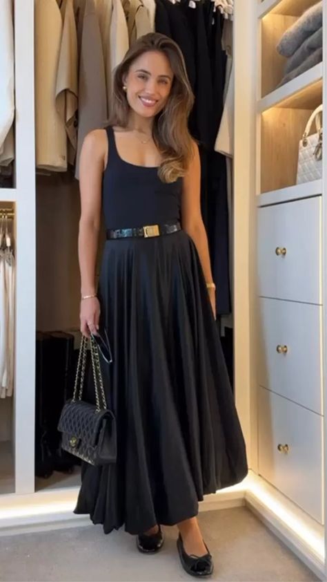 kateehutchins on LTK Flowy Blouse Outfit, Long Flowy Skirt Outfit, Flowy Skirt Outfit, Summer Brunch Outfit, Long Flowy Skirt, Classy Summer Outfits, Outfit Classy, Flowy Midi Dress, Brunch Outfit