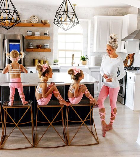 JANENE CROSSLEY on Instagram: “💅🏼These Pink Ladies are waiting in line to get their toesies painted! I’m partnering with SiriusXM to share the new Dial Up the Moment…” Photo Ideas For Family, Ava Elizabeth Phillippe, Mommy Daughter Outfits, Mom And Daughter Matching, Mother Daughter Outfits, Future Mommy, Moms Goals, Mommy Daughter, Three Daughters