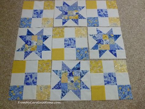 Blue And Yellow Quilts Ideas, Blue Quilt Patterns, Charm Pack Quilt Patterns, Pretty Quilts, Summer Sewing Projects, Patchwork Quilting Designs, Patchwork Ideas, 9 Patch Quilt, Blue Quilt