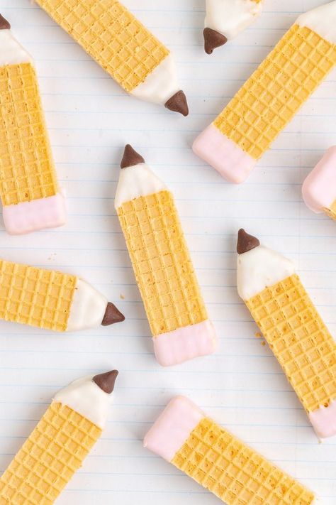 Pencil Cookies, School Snacks For Kids, Best Holiday Cookies, Preschool Snacks, Edible Crafts, Lunch Box Snacks, Kids Treat, School Treats, Wafer Cookies