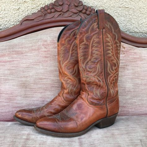 Cowboy Boots Aesthetic, Texas Aesthetic, Chic Cowgirl, Cowboy Aesthetic, Brown Cowboy Boots, Vintage Cowboy Boots, Op Shop, Tennessee Whiskey, Cowgirl Chic