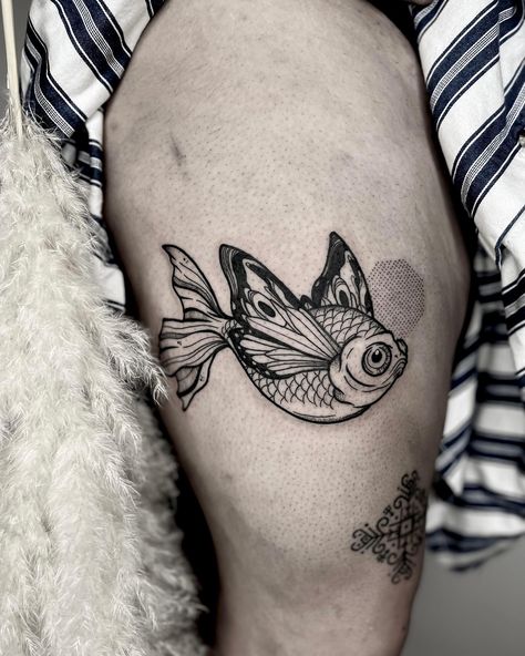 Flash tattoo ✨ . . . #studiotattoo #tatouage #tatouages #ink #inked #tattoo #tattoos #tattooflash #flashtattoo #flashtattoos #bishoprotary… | Instagram Black And Grey Fish Tattoo, Fish Tattoo Ideas, Tattoo On Leg, Fish Tattoo, Medium Skin Tone, Leg Tattoos, Tattoo On, Flash Tattoo, Fish Tattoos