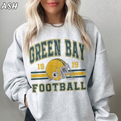 Vintage Green Bay Football Sweatshirt, Retro Vintage Style Unisex Retro Style 90s, Tailgate Shirt, Denver Broncos Football, Buffalo Football, Gifts For Football Fans, Football Sweatshirt, Fan Shirts, Unisex Tshirt, Football Shirt