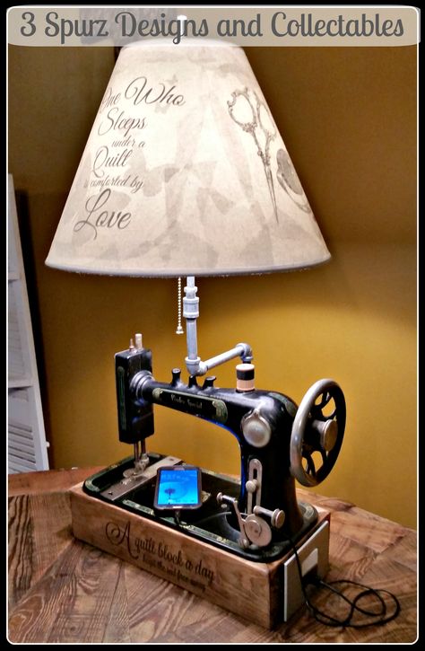 Sewing Machine Lamp, Modern Sewing Machines, Vasos Vintage, Old Sewing Machine, Sewing Machine Tables, Sewing Machine Cabinet, Sewing Machine Table, Antique Sewing Table, Treadle Sewing Machines