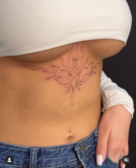 Small Tattoos Minimalist, Symmetrical Hip Tattoos, Sacred Geometry Tattoos, Tattoos Owl, Tattoos Feather, Tattoos Lion, Tattoos Dotwork, Tattoos Heart, Real Tattoos