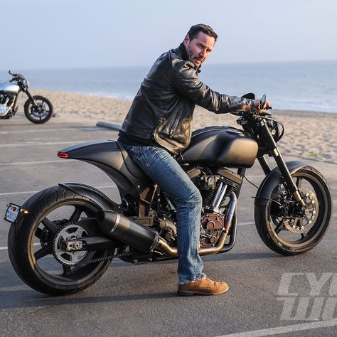 Keanu Reeves owns a shop building motorcycles Keanu Reeves Motorcycle, Golden Arch, Arch Motorcycle, Arch Motorcycle Company, Womens Motorcycle Helmets, Bobber Chopper, Cruiser Motorcycle, Hot Bikes, Moto Guzzi