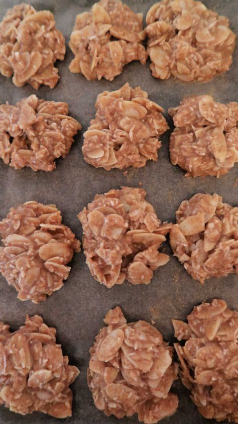 Sugar Free Cookies Recipes, Low Carb No Bake Cookies, No Bake Cookies Recipe Peanut Butter, Keto No Bake Cookies, No Bake Peanut Butter Cookies, Candy Almonds Recipe, Thm Cookies, Sugar Free Cookie Recipes, Keto No Bake