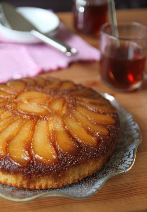 Monsoon Spice | Unveil the Magic of Spices...: Caramel Pear (Upside Down) Cake – A Guest Post by Nisha @ Look Who's Cooking Too Pear Upside Down Cake, Pear Dessert Recipes, Tarte Tartin, Caramel Pears, Pear Dessert, Pear Cake, Beer Cake, Pear Recipes, Pineapple Upside