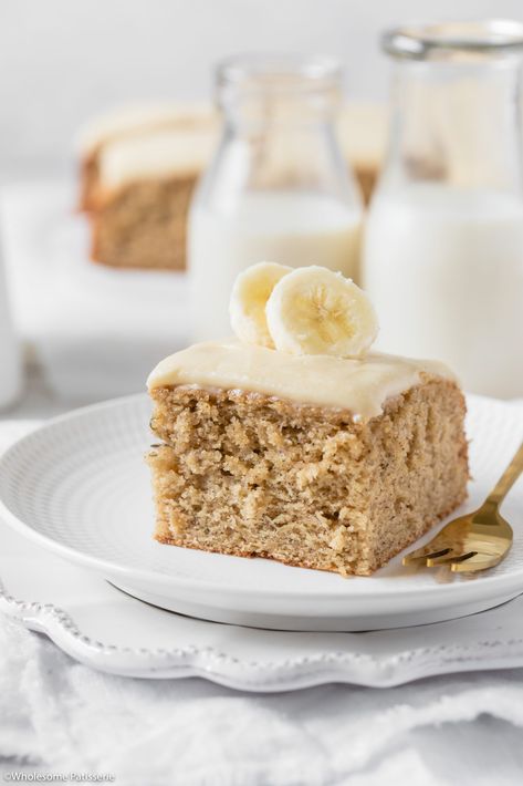 Banana Cake with Vanilla Buttercream! A wonderful and classic banana sheet cake paired with a creamy and luscious vanilla infused buttercream frosting. This cake is your classic banana cake which is light and soft in texture with an absolutely delicious and smooth buttercream icing which is so easy to make with 4 ingredients. Enjoy a square of this beautiful cake for morning or afternoon tea with a cuppa, coffee or hot chocolate. Banana Sheet Cake, Banana Sheet Cakes, Cake With Icing, Moist Banana Cake, Smooth Buttercream, Yoghurt Cake, Banana Cake Recipe, Vanilla Buttercream Frosting, Sheet Cake Pan