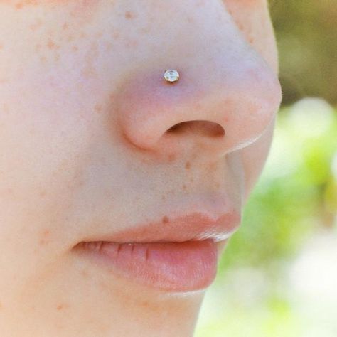 Piercing Ideas Nose Stud, Magnetic Nose Piercing, Nose Piercing On Wide Nose, Noise Percinings, Fake Nose Piercing Stud, Piercings Nose Stud, Cute Fake Nose Rings, Fake Nose Piercing Magnet, Nose Piercing Stud Aesthetic