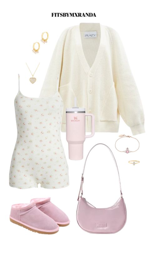 Lounge Outfit Aesthetic, Home Look Outfit, Loungewear Outfit, Lounge Outfits, Pajama Outfits, Lounge Outfit, Cute Lazy Day Outfits, Chill Outfits, Cute Everyday Outfits