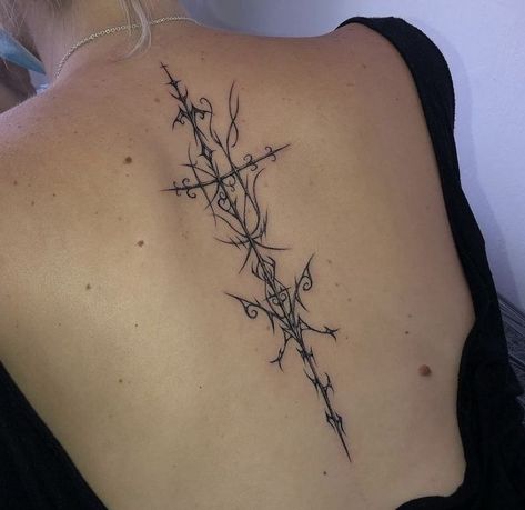 Back Tattoos Spine, Upper Back Tattoos, Sigil Tattoo, Wicked Tattoos, Spine Tattoos For Women, Makijaż Smokey Eye, Back Tattoo Women, Discreet Tattoos, Subtle Tattoos