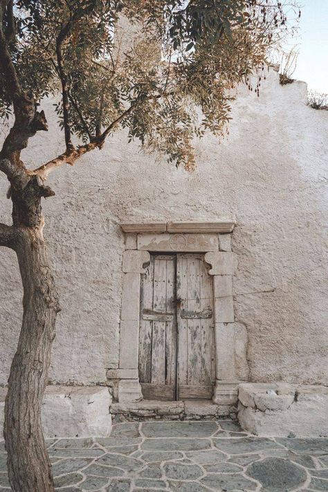 Hellenic Aesthetic, Magical Island, Greek Art, Greek Island, Architectural Inspiration, English Cottage, Paros, Outdoor Shower, The Doors