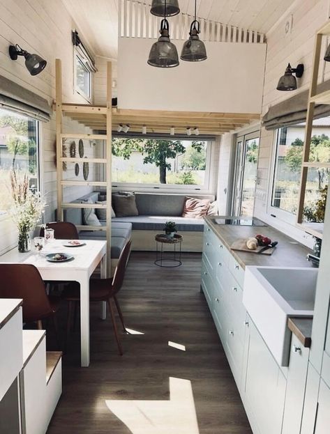 Minimal Tiny House, Inside Tiny Houses, Tiny House Living Room, Container Living, Tiny House Luxury, Small Tiny House, Tiny House Interior Design, Tiny House Loft, Tiny House Layout