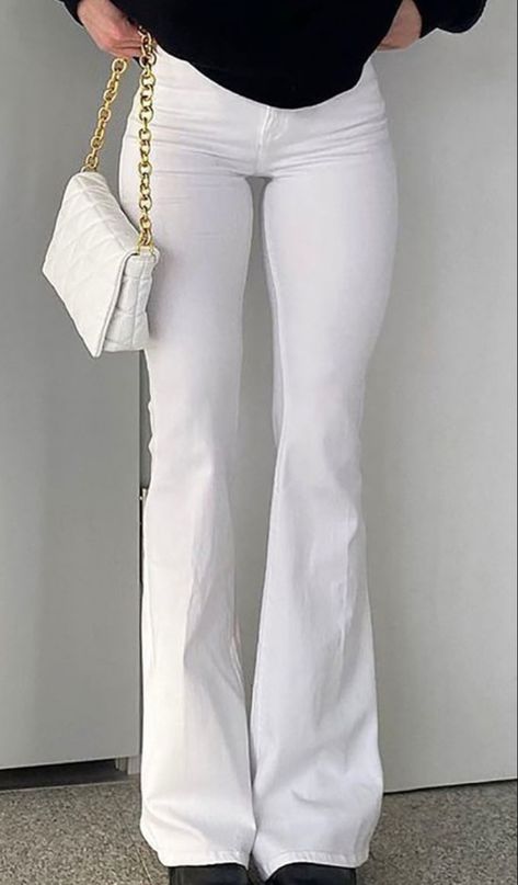 White Bellbottom Pants, White Bootcut Jeans Outfit, Cyprus Outfits, Surprise Dance Outfits, White Jeans Girls, Mermaid Pants, Bootcut Jeans Outfit, White Bootcut Jeans, White Flared Jeans