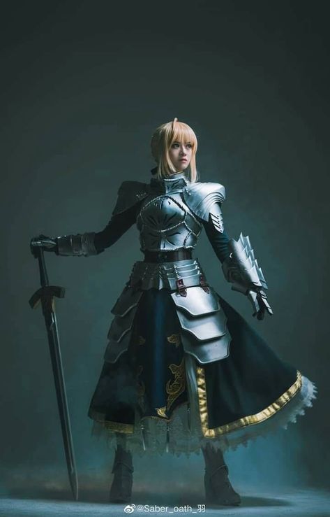 Saber - Arthuria Pendragon Fate Stay Saber, Saber Cosplay, Saber Fate, Arturia Pendragon, Military Armor, Alexander The Great, Art Poses, Fate Stay Night, Pose Reference