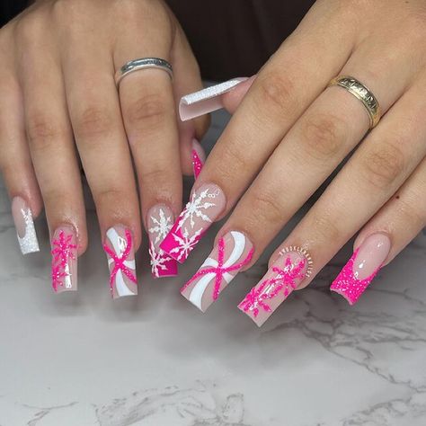 𝐃𝐌𝐕 𝐍𝐀𝐈𝐋𝐒 | 𝐁𝐫𝐨𝐨𝐤𝐥𝐲𝐧 🤍 on Instagram: "hot pink christmas candy swirls 💞💕✨❄️ @brooklynxnailss ❀ ❀ Using @notpolish_nails Gloss-It Gel Top Coat ✨ ♡ ♡ #dmvnails #dmvnailtech #vanails #fallnails #mdnails #naildesigns #nailtech #nailsoftheday #nails #nailsofinstagram #nailsonfleek #nailinspo #nailart #viral #winternails #ganails #charlottenails #dmvmua #dmvlashes #birthdaynails #nails2inspire #explorepage #dmvhair #nailinspiration #dmvbraider #explorepage #longnails #nailcharms #xm Neon Pink Christmas Nails, Hot Pink Nails Christmas, Christmas Nails Hot Pink, Pink Winter Nail Ideas, Christmas Nails Set, Hot Pink Winter Nails, Pink Peppermint Nails, Pink Gingerbread Nails, Pink Christmas Acrylic Nails