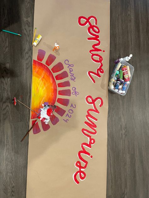 Senior Sign Out Poster, Senior Sunrise Frame Ideas, Senior Year Doodles, Asb Event Ideas, Senior Class Activities High School, Senior Sunrise Banner, Senior Decorations Ideas, Senior Countdown Ideas, Back To School Posters High School