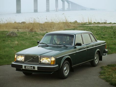 Volvo 264 Volvo Estate, Volvo 740, Volvo 240, Car Tattoos, Volvo Cars, Classy Cars, Pretty Cars, Car Ads, Premium Cars