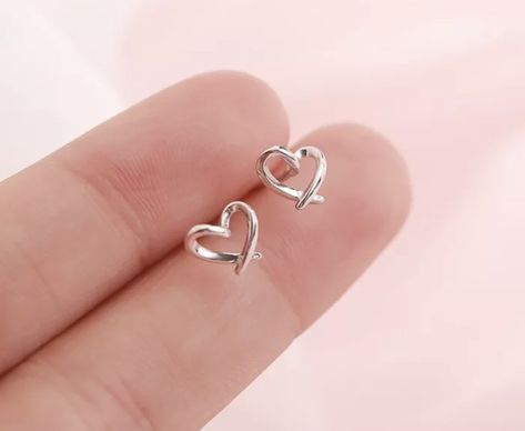 Heart Stud Earrings, Minimalist & Dainty Silver Daily Tiny Earrings, 18K White Gold Plated over 925 sterling silver. Everyday earrings! Minimalist Earing Jewelry, Silver Studs Earrings, Sliver Earing, Small Silver Earrings Studs, Cute Small Earrings, Dainty Earrings Silver, Tiny Heart Earrings, Small Silver Earrings, Sterling Silver Heart Earrings