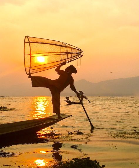 Inle Lake Myanmar, ရှုခင်းပုံများ Myanmar, Myanmar Culture, Myanmar Photo, Myanmar Country, American Tourister Luggage, Martin Landau, Burma Travel, The World Pictures