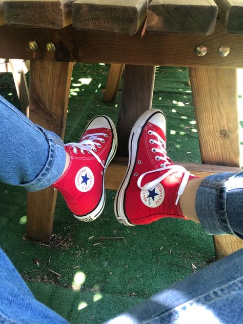 All Star Cano Alto, Knee High Converse, High Converse, Converse Star, Red Converse, Custom Nike Shoes, Outfits With Converse, Swag Shoes, Dream Shoes