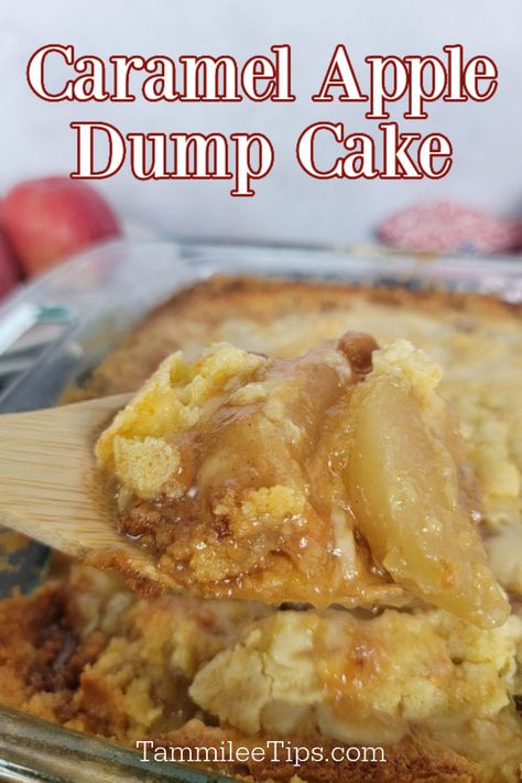 Apple Dump Cake With Pie Filling, Apple Poke Cake, Caramel Apple Cake Recipe, 40 Cake, Yellow Cake Mix Recipes, Apple Dump Cake Recipe, Easy Delicious Cakes, Apple Dump Cake, Caramel Apple Cookies