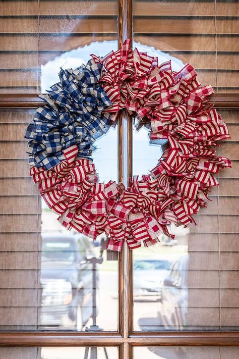 Patriotic Flag Wreath, Patriotic Wreath Diy, Fouth Of July Crafts, Ribbon Wreath Diy, Ribbon Flag, Mesh Ribbon Wreaths, Flag Wreath, 4th July Crafts, Fabric Wreath