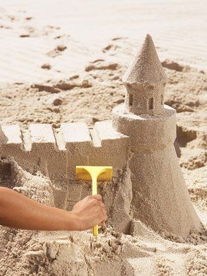 Beach Sand Crafts, Castle On The Beach, Beach Sand Castles, Falling Sand, Summer Themes, Sand Castles, Pastel Beach, Sand Crafts, Sand Sculptures