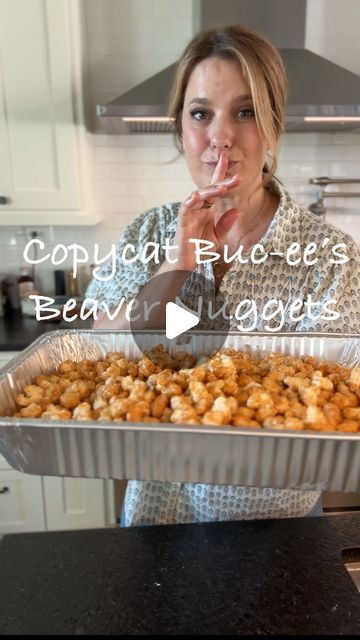 Caramel Corn Packaging Ideas, Puffed Corn Almond Bark, Copycat Beaver Nuggets, Buccee Beaver Nuggets, Candy Snacks For Party, Bucees Beaver Nuggets Recipe, Buccees Beaver Nuggets Recipe, Deer Camp Snacks, Carmel Puff Corn Recipe Easy