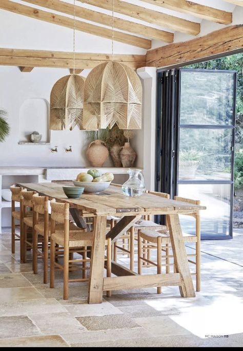 Modern Boho Kitchen, Modern Mexican Home Decor, Modern Coastal Kitchen, Modern Mexican Home, Galley Kitchen Layout, Boho Kitchen Ideas, Coastal Kitchen Design, Coastal Dining Room, Wood Dining Room Table