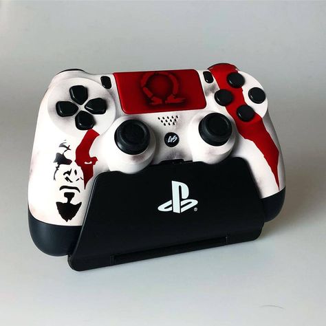 God of War custom ps4! ⚫️ ⚫ 📸by @gamestyling ⚫️ ⚫ #playstation #playstation4 #ps4 #ps4🎮 #ps4gaming #gaming #ps4pro #console #ps4games… Control Ps4, Ps4 Controller Custom, Ps4 Controller Skin, Custom Xbox, Video Games Ps4, Video Game Character, Playstation Controller, Controller Design, Play Station