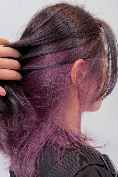 Secret Ombre Hair, Two Toned Hair Purple, Hidden Color Hair, Undercolor Hair Ideas, Peekaboo Hair Color Brunettes, 2 Tone Hair Color, Undercolor Hair, Under Hair Dye, Underdye Hair