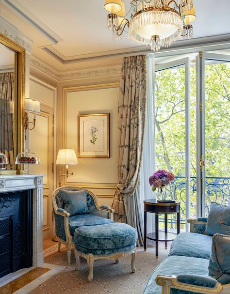 Parisian Chic Apartment, Parisian Apartment Decor, Chic Apartment Decor, The Ritz Paris, Deluxe Room, Ritz Paris, Luxury Hotel Room, Separating Rooms, Apartment Chic